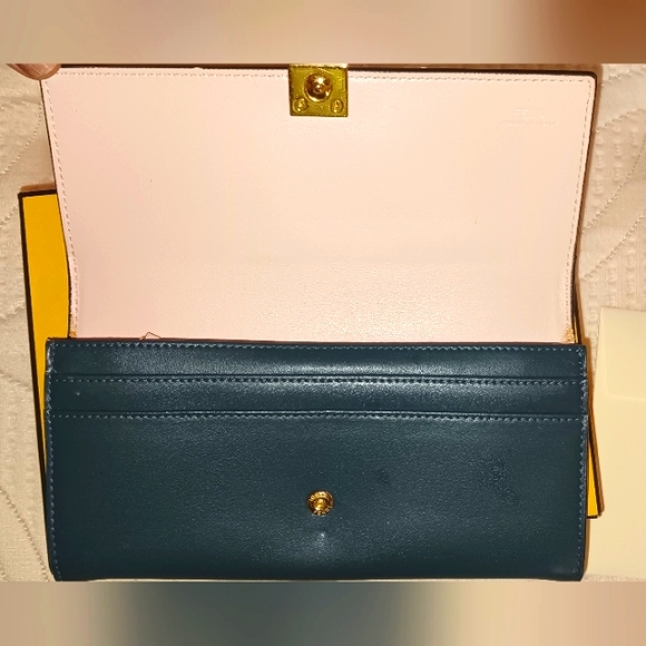FENDI Leather NavyBlue  Medium Wallet with box, dust bag and tags - Picture 3 of 5